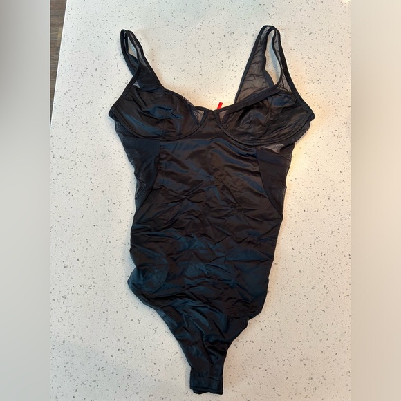 Spanx Shaping mesh-trimmed stretch-satin thong bodysuit - Picture 6 of 6